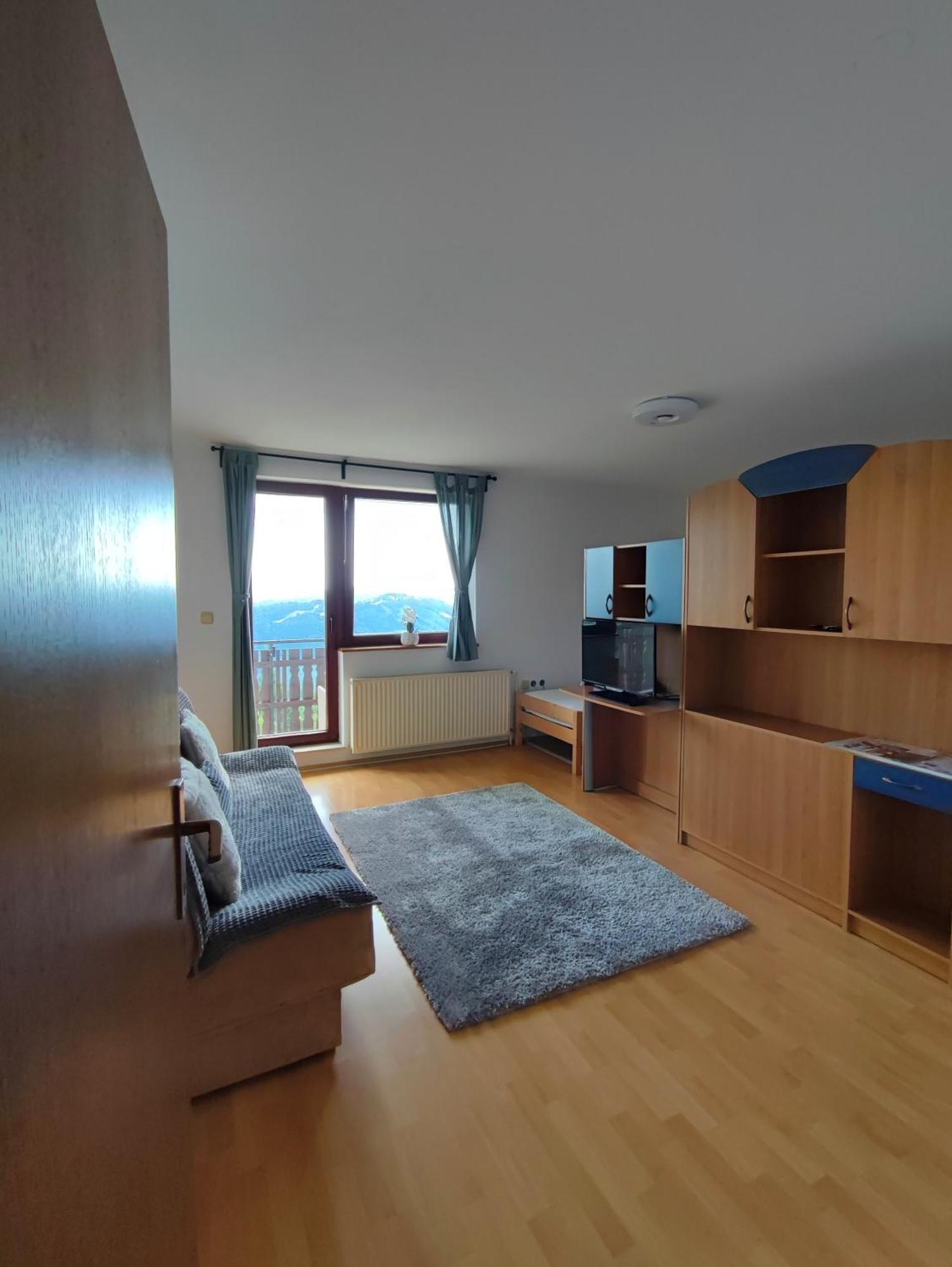 Domacija Za Robom Apartment Cerkno Exterior photo