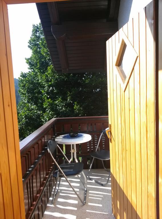 Domacija Za Robom Apartment Cerkno Room photo