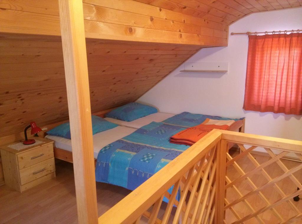 Domacija Za Robom Apartment Cerkno Exterior photo